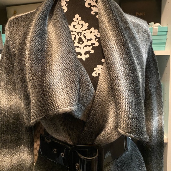 Saks fifth avenue multi-colored gray/black winter sweater. Size M “NWT” - Picture 2 of 10